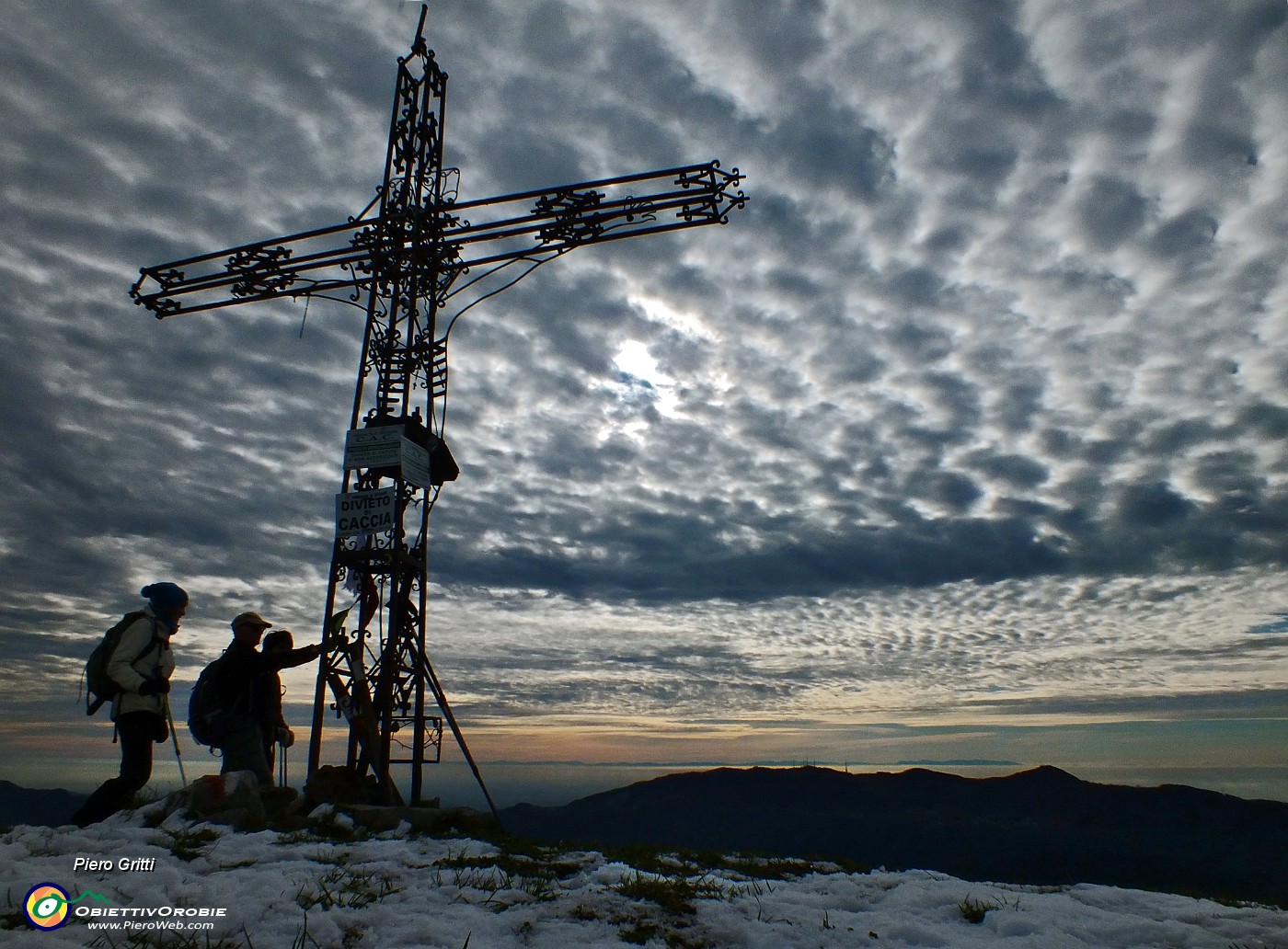 21 Alla croce dello Zuc di Valbona (1546 m).JPG